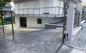 Sofias House